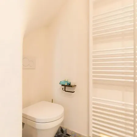 Schloss Seeburg * باد أوراش